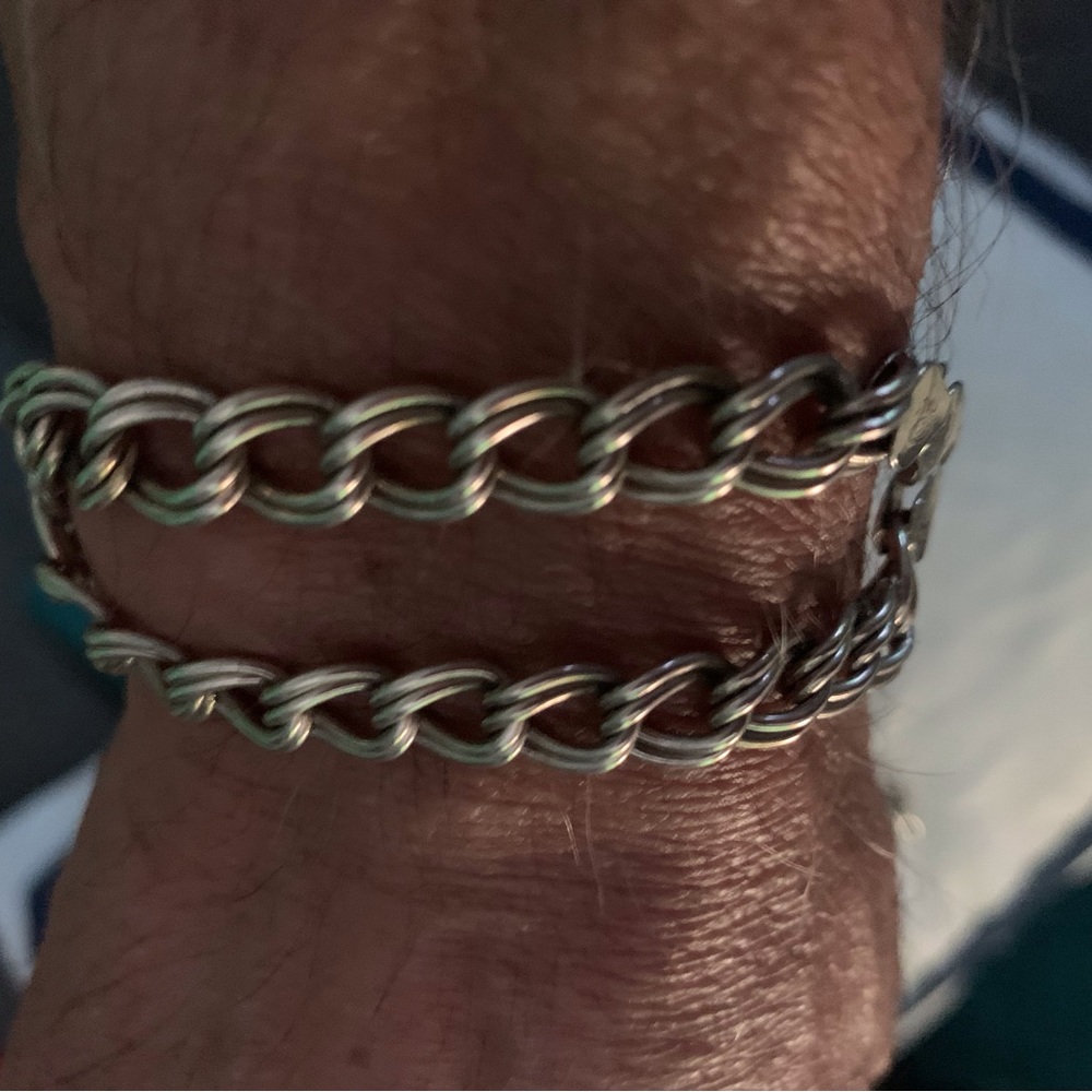 Jewelry - Picture 6 of 7